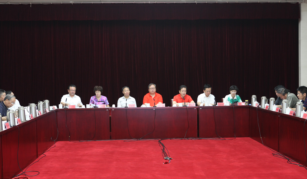 8月2日，第十一屆全國少數(shù)民族文學(xué)創(chuàng)作“駿馬獎(jiǎng)”終評(píng)會(huì)