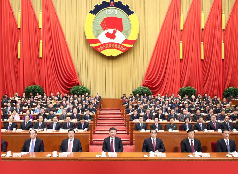 習(xí)近平、李克強(qiáng)、張德江、劉云山、王岐山、張高麗在主席臺就座