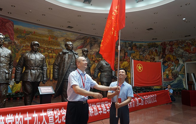 深入歷史現(xiàn)場，挖掘英雄事跡