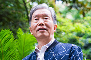 幼兒文學：獲獎作品《蒲公英嫁女兒》作者：李少白         獲獎感言　　童謠是祖先的聲音，是天籟、是瑰寶，可當今童謠卻面臨著半老不新的困惑。社會不同了，童謠之樹也應長出新綠。作為兒童文學作家，我感到有一種責任，有一種沖動，要讓童謠在盛世中亮出她春鳥般的清音。