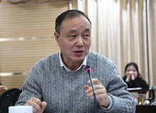 陳歆耕：如何面對(duì)三只不同的蘋果這套叢書的推出是強(qiáng)化“銳批評(píng)”的起點(diǎn)，相對(duì)于偌大的中國(guó)文壇，還是勢(shì)單力薄。[詳細(xì)]