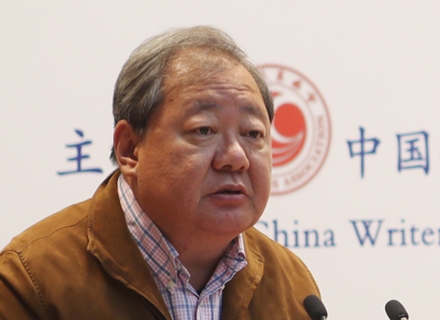 吉狄馬加：文學(xué)是讓我們靈魂相通的紐帶今天是一個(gè)復(fù)雜的世界，人類面臨著共同的困境、機(jī)遇和挑戰(zhàn)，命運(yùn)前所未有地聯(lián)結(jié)在一起。[詳細(xì)]