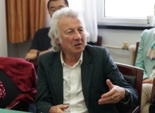 多米尼克?歐塔維：后媒體時(shí)代為文學(xué)帶來(lái)的可能性今天，誰(shuí)都可以創(chuàng)建節(jié)目，并將其傳播到任何他喜歡的地方。 [詳細(xì)]