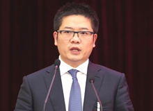 靜夜寄思：勇立時(shí)代潮頭，講好中國(guó)故事　　文學(xué)創(chuàng)作沒有捷徑可走，唯有十年磨一劍的堅(jiān)持，才能在鍛煉自己錘煉出真正的精品。[詳細(xì)]