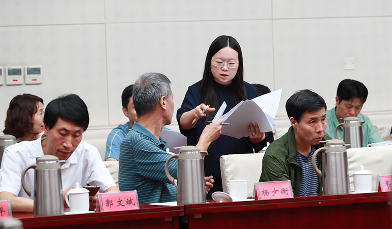 聯(lián)絡(luò)員分發(fā)、清點選票