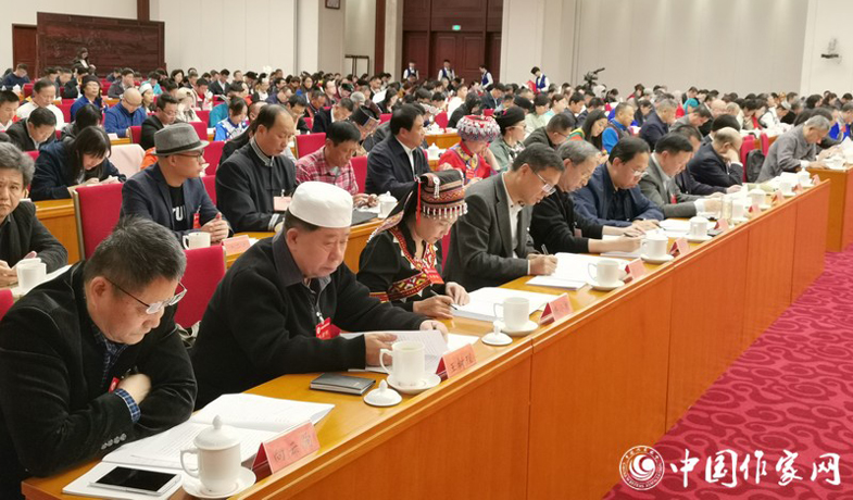 第六屆全國(guó)少數(shù)民族文學(xué)創(chuàng)作會(huì)議組圖（會(huì)議現(xiàn)場(chǎng)）