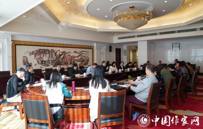 第六屆全國(guó)少數(shù)民族文學(xué)創(chuàng)作會(huì)議分組討論