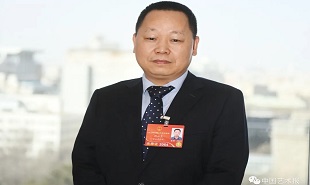 全國人大代表、民進(jìn)重慶市委會(huì)副主委、重慶出版集團(tuán)副總編輯別必亮