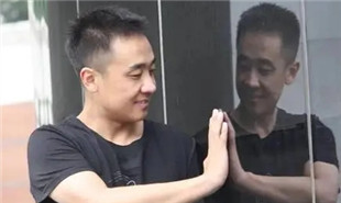 所謂先鋒，或?qū)⑹桥f的棄物 