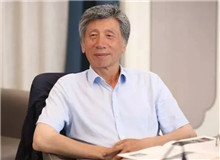 范迪安：描繪新時(shí)代的恢弘氣象堅(jiān)持人民立場(chǎng)、到人民中去、傾聽人民的心聲，就能獲得心靈的感動(dòng)，涌發(fā)藝術(shù)表達(dá)的激情……[詳細(xì)]