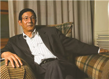 【李佩甫】	孔會俠丨《李佩甫心中有個“好的故事”》；	葉　君丨《如何講好中國城鄉(xiāng)故事——從<城的燈>到<生命冊>》。