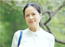 譯林出版社：文學(xué)出版人必須從稿子和案頭抬起頭來　　高起點高品質(zhì)原創(chuàng)文學(xué)出版和一流外國作家作品在譯林社相得益彰，屢有作品獲獎。[詳細(xì)]