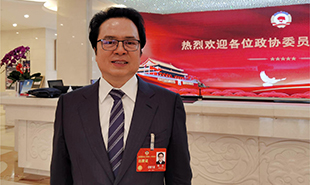 全國政協(xié)委員，中國作協(xié)黨組成員、副主席、書記處書記陳彥