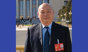 全國政協(xié)委員，中國民間文藝家協(xié)會分黨組書記、駐會副主席邱運華