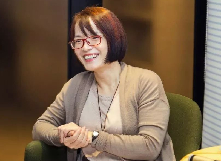 申霞艷：生如蟻而美如神　　胡學(xué)文出示的是當(dāng)代眼光，他正視并升華當(dāng)代生活經(jīng)驗，大膽創(chuàng)造21世紀(jì)新傳統(tǒng)，這種傳統(tǒng)吸納過往，并與過往進(jìn)行激烈抗辯。[詳細(xì)]