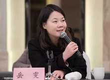 岳　雯：艱難而輕盈的“有生”　　胡學(xué)文立志以一部表現(xiàn)家族百年的長篇小說表現(xiàn)他對中國鄉(xiāng)土社會的理解……[詳細(xì)]