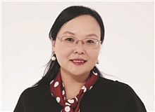 張莉談《金枝》：誠摯地直面生命中最復(fù)雜的經(jīng)驗(yàn)　　 邵麗非常誠摯地直面生命中那些最復(fù)雜、最難以處理的經(jīng)驗(yàn)和那個(gè)最難以安放的自我…… [詳細(xì)]