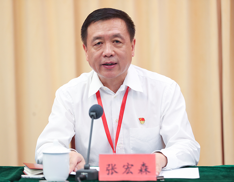 中國作協(xié)黨組書記、副主席、機(jī)關(guān)黨委書記張宏森出席閉幕會并講話