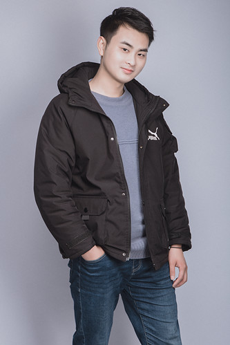 作者簡(jiǎn)介：  大樹(shù)，男，本名孫勝，90后青年詩(shī)人，現(xiàn)居漣水。作品散見(jiàn)《詩(shī)刊》《星星》《揚(yáng)子江》《長(zhǎng)江文藝》等刊物。曾獲得楊牧詩(shī)歌獎(jiǎng)·青少年詩(shī)人獎(jiǎng)、揚(yáng)子江年度青年詩(shī)人獎(jiǎng)、江蘇十佳青年詩(shī)人獎(jiǎng)等。