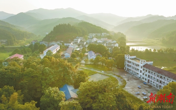 山清水秀的汨羅市三江鎮(zhèn)八景村。本版照片除資料照片外均為湖南日?qǐng)?bào)全媒體記者 李健 攝