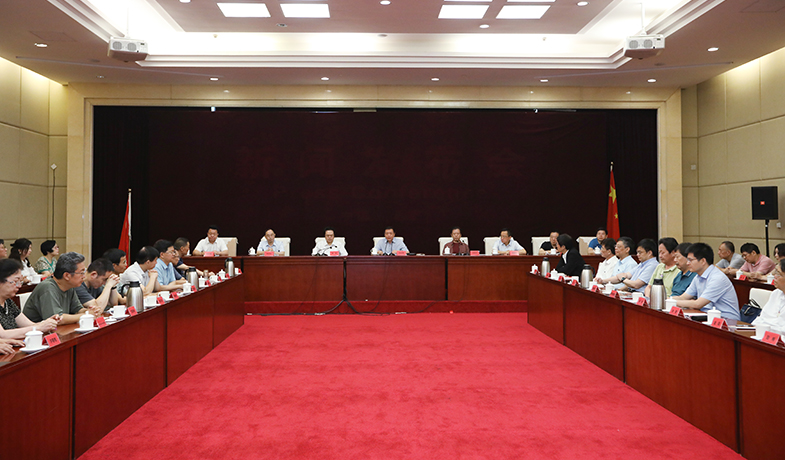 8月11日，第十一屆茅盾文學獎終評會現(xiàn)場