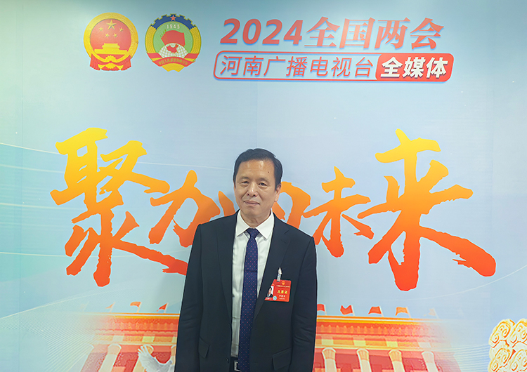 全國(guó)人大代表李敬澤