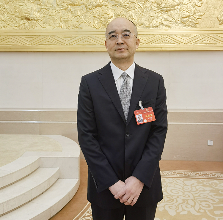 全國(guó)政協(xié)委員吳義勤