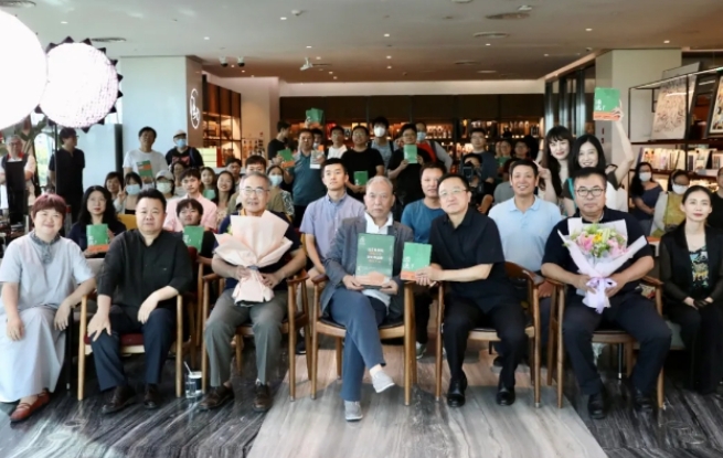  “如果再不寫，就來(lái)不及了。”