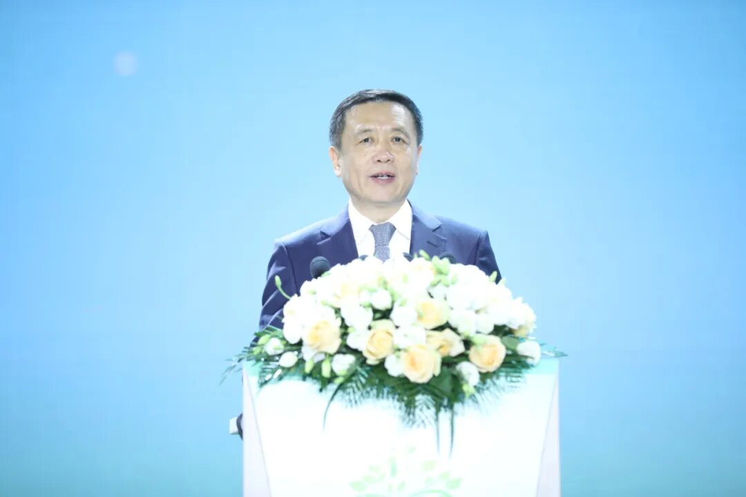 中國(guó)作協(xié)黨組書(shū)記、副主席張宏森致辭