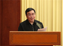 蔡崇達(dá)：我們?yōu)槭裁瓷幌?#13;　　每個寫作者都是這塊母土在不同角落滋養(yǎng)出的不同農(nóng)作物。我們扎根在土地的不同位置……[詳細(xì)]