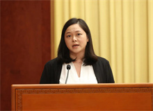 袁紹珊：交流與發(fā)展　　作為一位文化工作者，我在澳門從事文化工作超過16年，曾策劃、主編、編輯過百本書刊，包括澳門的年度文學(xué)作品選等……[詳細(xì)]