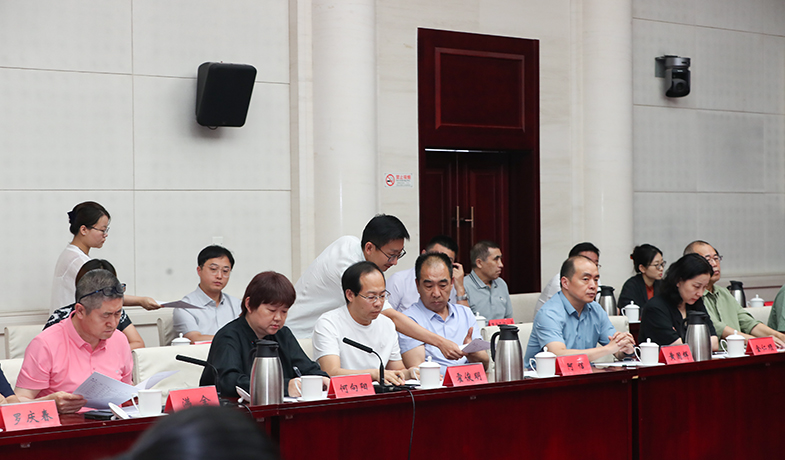 聯(lián)絡員分發(fā)選票