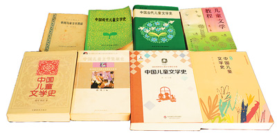 　蔣風編著的部分作品。  　?。ū疚呐鋱D由作者提供）