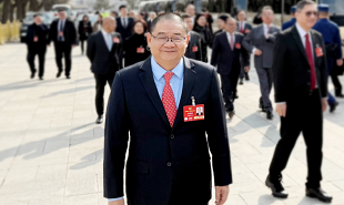 全國政協(xié)文化文史和學(xué)習(xí)委員會副主任、澳門文化界聯(lián)合總會會長吳志良