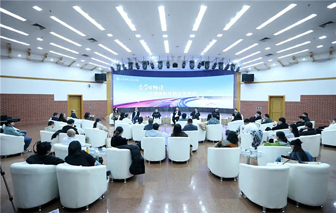 網(wǎng)絡(luò)作家“文學(xué)館暢談”：全媒體時(shí)代，如何寫(xiě)出好故事好文本