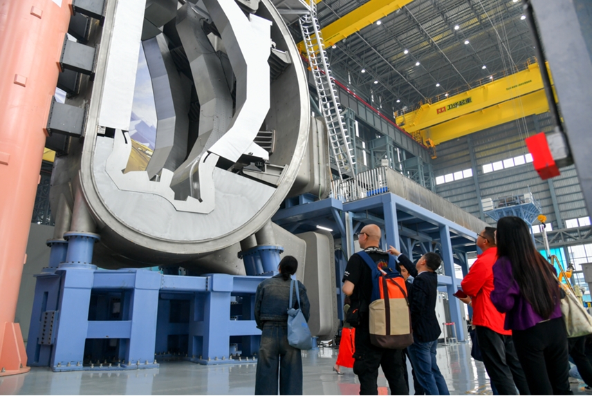 參觀科學(xué)島現(xiàn)場(chǎng)