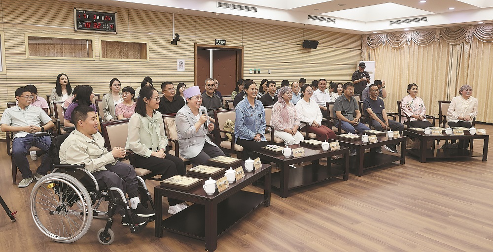 “文學(xué)一家人”座談現(xiàn)場(chǎng)