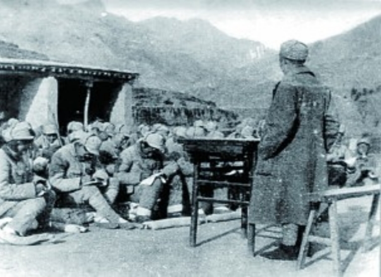 華北聯(lián)大：一邊戰(zhàn)斗，一邊學(xué)習(xí)　　1939年7月，來(lái)自延安的師生行進(jìn)三千里，東進(jìn)至?xí)x察冀抗日根據(jù)地，創(chuàng)建了華北聯(lián)合大學(xué)。[詳細(xì)]