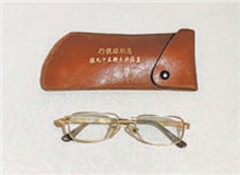 黃河咆哮 發(fā)出民族最強(qiáng)音　　這段高亢遼闊的旋律，是《黃河大合唱》第七樂(lè)章《保衛(wèi)黃河》中的一段。[詳細(xì)]