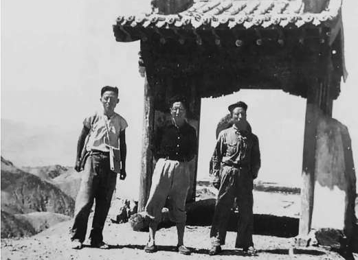 尋回敦煌——抗戰(zhàn)期間中國(guó)學(xué)人拍攝海外敦煌遺珍往事　　歷盡艱辛換來(lái)的照片，卻在日寇鐵蹄下命運(yùn)跌宕……[詳細(xì)]