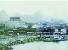 桂林文化城：在民族危難之際筑起精神堡壘　　作為抗日戰(zhàn)爭(zhēng)時(shí)期一個(gè)特殊的文化現(xiàn)象，桂林文化城在中國(guó)現(xiàn)代文化史上占有重要地位。[詳細(xì)]