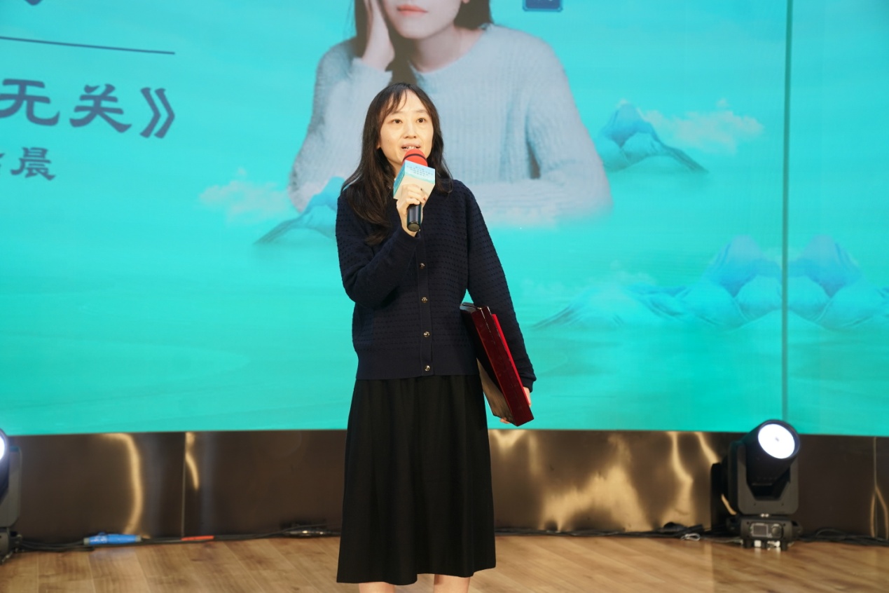 最佳電影劇本獲獎(jiǎng)?wù)邚堄映堪l(fā)表獲獎(jiǎng)感言