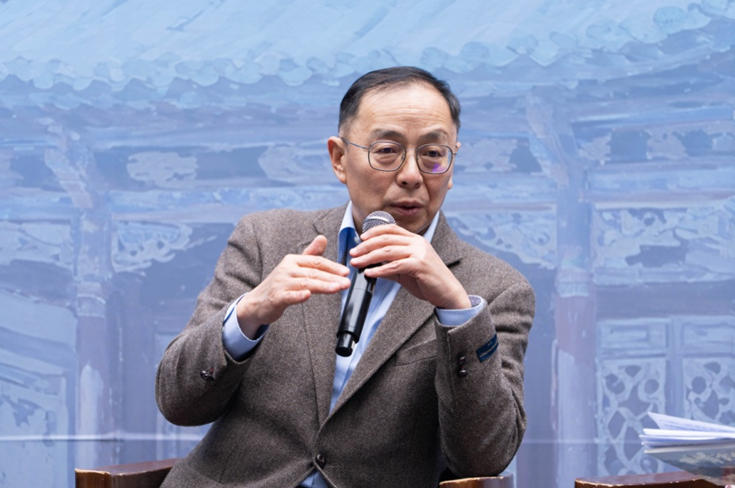 作者范穩(wěn)進(jìn)行創(chuàng)作分享