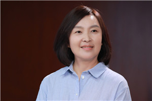 小說(shuō)：獲獎(jiǎng)作品《胡同也有小時(shí)候》作者：周敏         獲獎(jiǎng)感言胡同的魅力，不是一部小說(shuō)能說(shuō)盡的，希望有機(jī)會(huì)來(lái)北京的朋友，能找一間什剎海附近胡同深處的民宿住上些時(shí)日，逛逛早市，看看夕陽(yáng)，嘗嘗“鴉兒李記”的早點(diǎn)，品品“富華齋”的蓋碗茶。要是運(yùn)氣好……