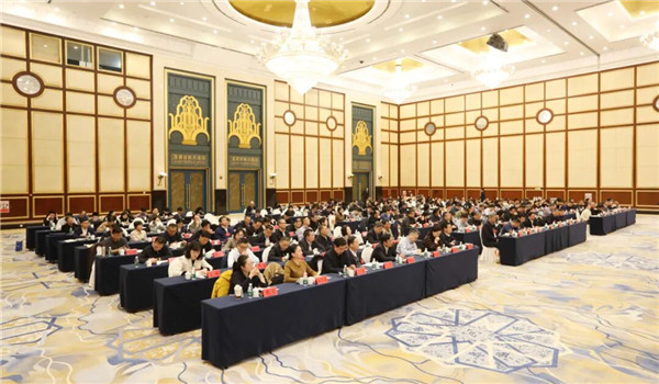 “兩個(gè)計(jì)劃”工作推進(jìn)暨長(zhǎng)篇小說(shuō)創(chuàng)作座談會(huì)在湖南長(zhǎng)沙召開(kāi)