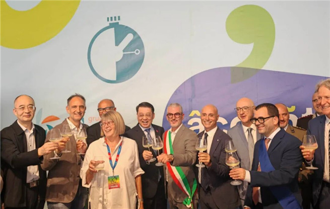 “揚(yáng)帆計劃”首次參加意大利曼托瓦文學(xué)節(jié)，推動中意文學(xué)交流