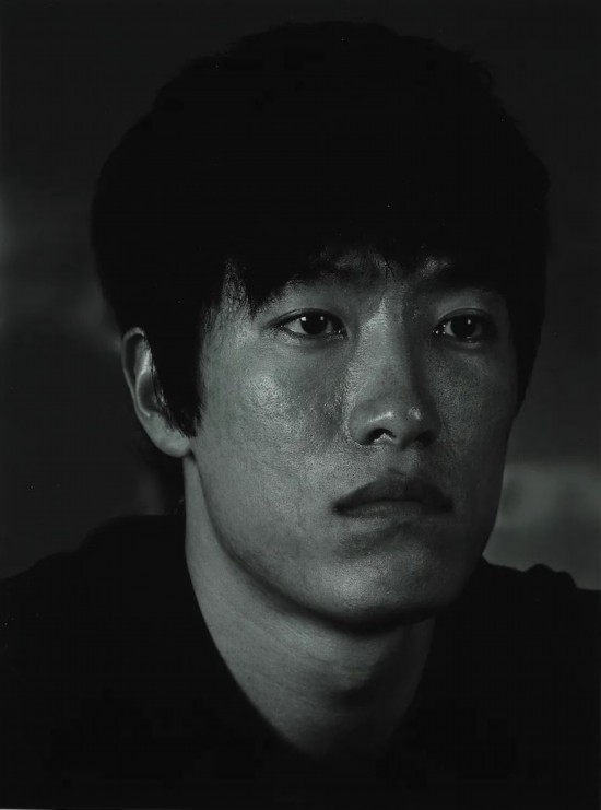 逄小威《劉翔》96x72cm&nbsp;攝影 2007年5月9日&nbsp;中華藝術(shù)宮（上海美術(shù)館）藏