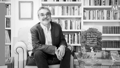 加西亞·馬爾克斯的兒子貢薩洛·加西亞·巴爾查最終決定背叛父親的遺愿，將其手稿《我們八月見》付諸出版。亞歷杭德拉·卡瓦哈爾攝影，行星出版集團(tuán)圖片