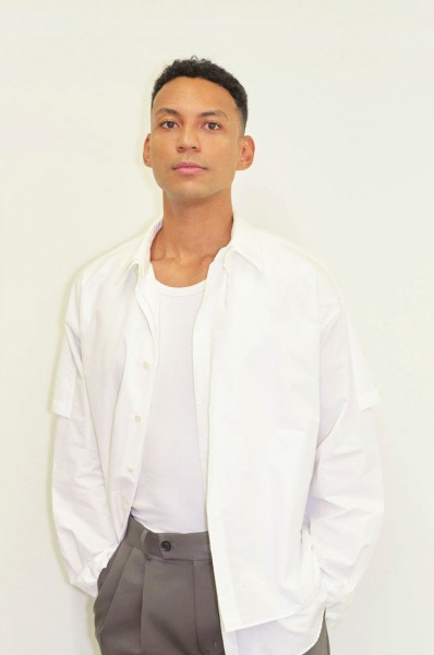 作家安堂何塞。巖澤高雄攝影，日本文學(xué)振興會圖片